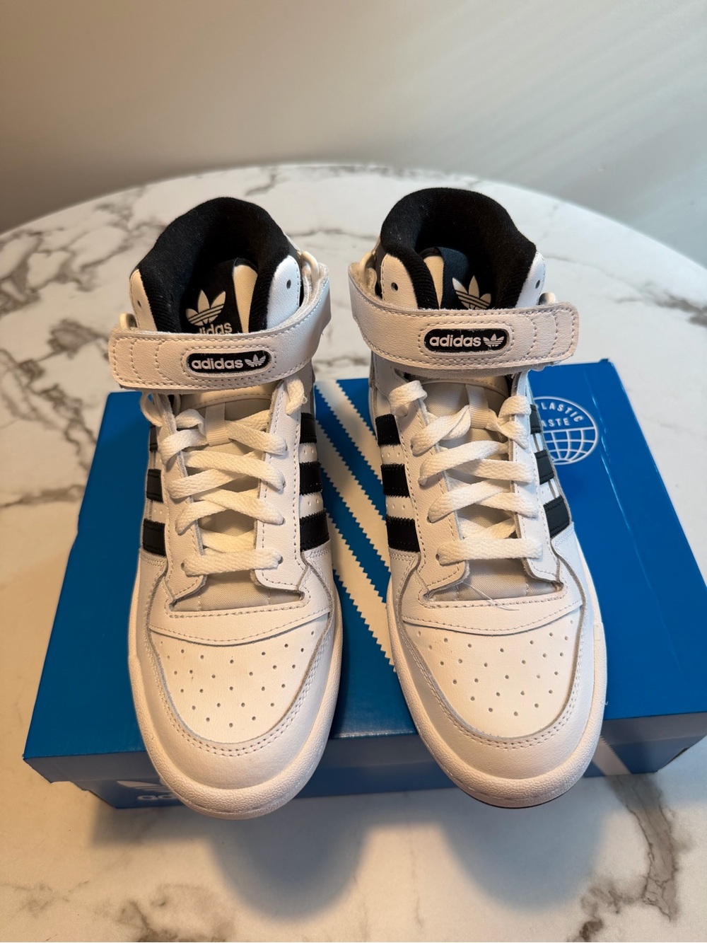 Size 7 - Adidas Form Mid White/Black